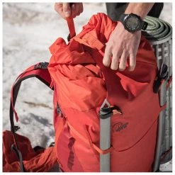 Lowe Alpine - Uprise 30+10 - Sac à dos de montagne -Sacs à dos Soldes lowe alpine uprise 30 10 sac a dos de montagne detail 5